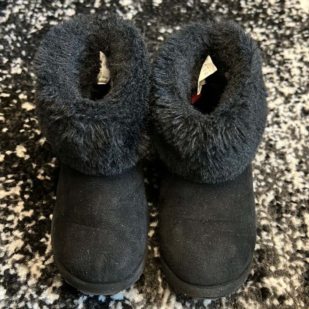 Kids boots- size toddler 8.